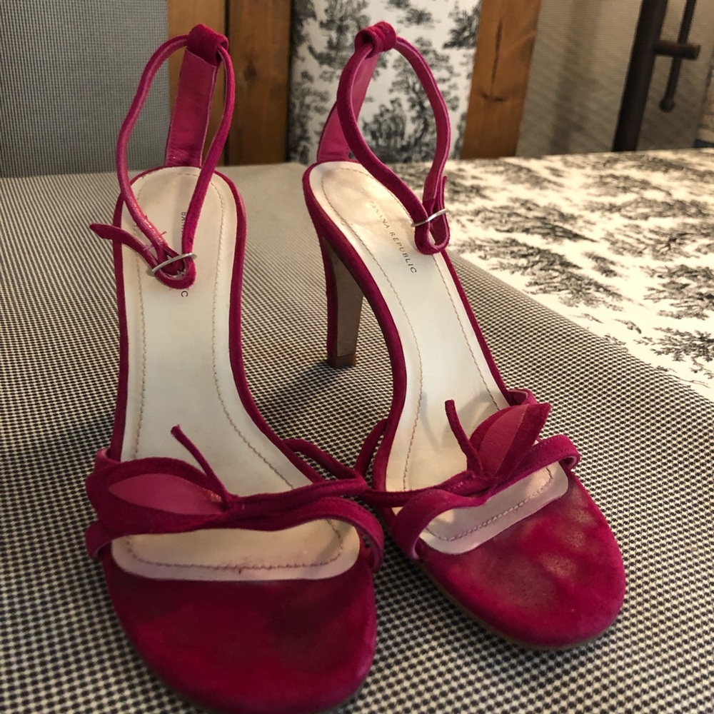 Vintage BR suede sandal heels 6.5 -fuchsia